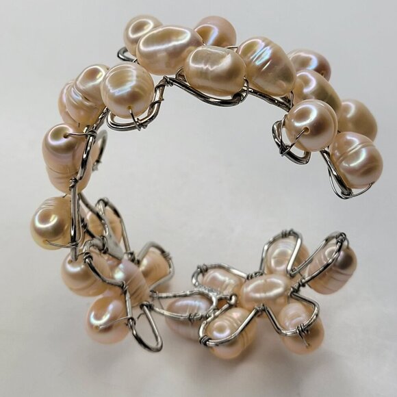 Unique White Freshwater Peach Pearl Bracelet Cuff - Picture 5 of 13